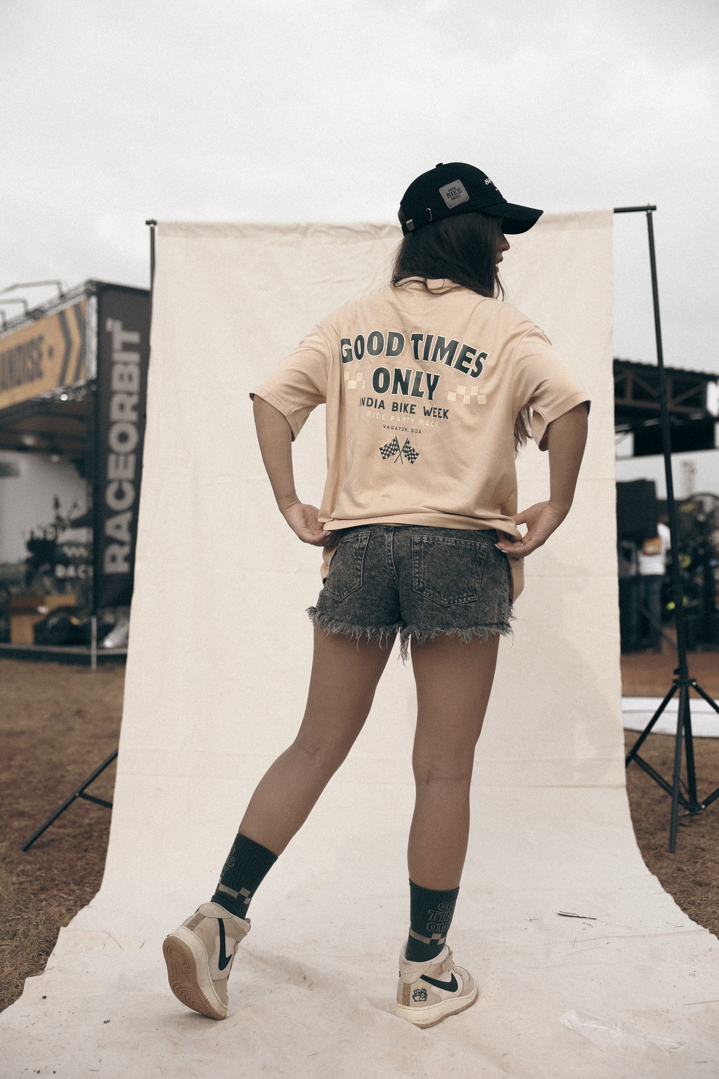 GoodTimes Only Sand Oversized T-Shirt