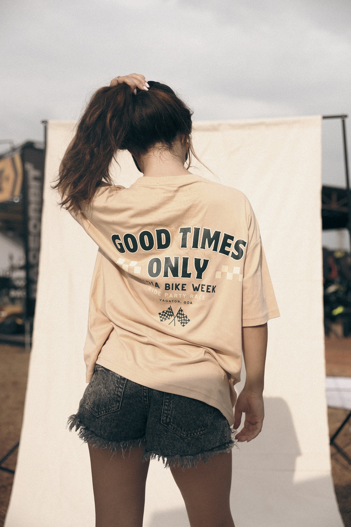 GoodTimes Only Sand Oversized T-Shirt