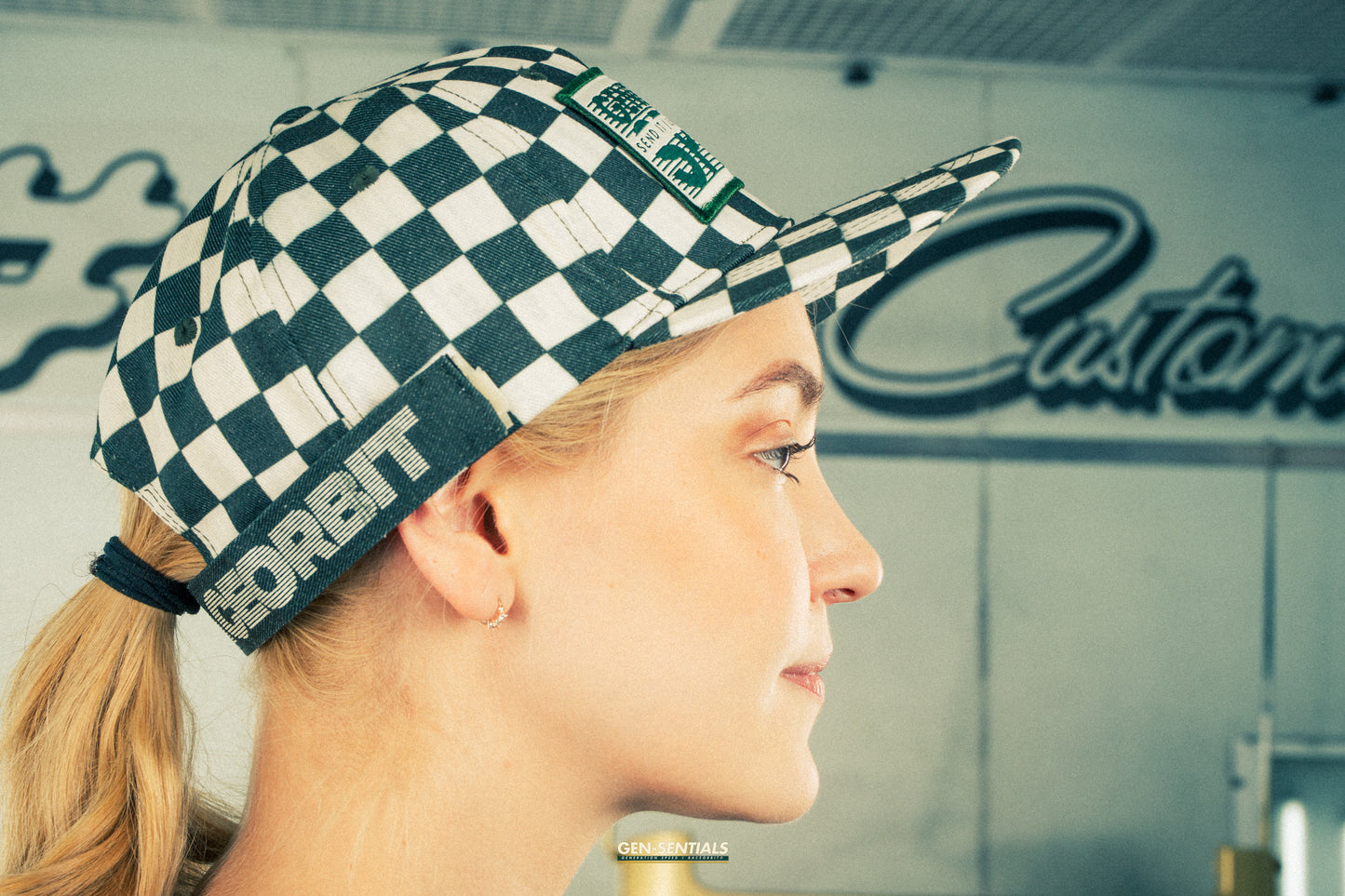 Generation Speed // Classic 5-Panel Flat Peak – Checkered Green