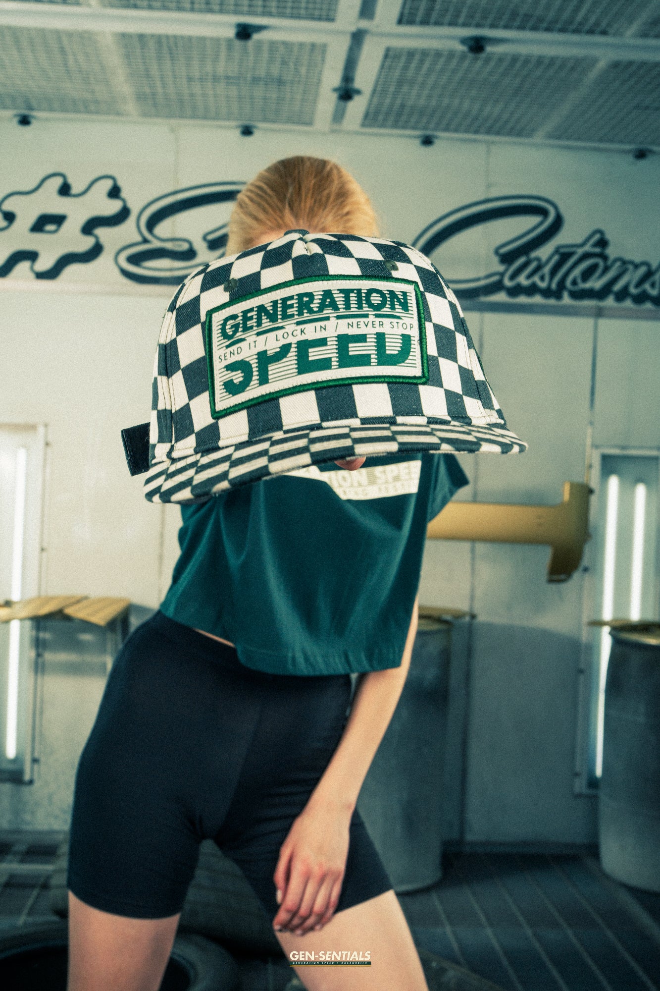 Generation Speed // Classic 5-Panel Flat Peak – Checkered Green