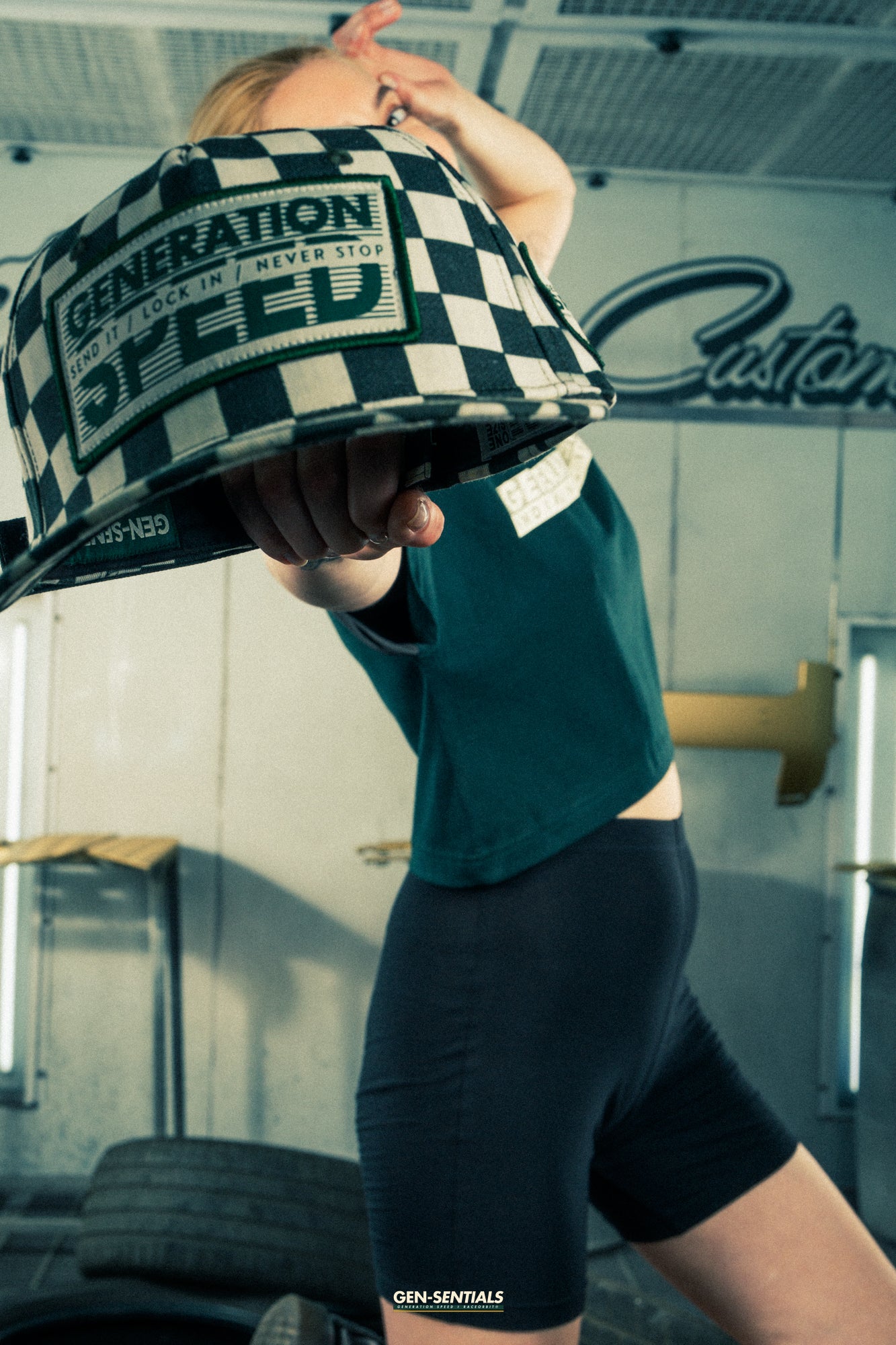 Generation Speed // Classic 5-Panel Flat Peak – Checkered Green