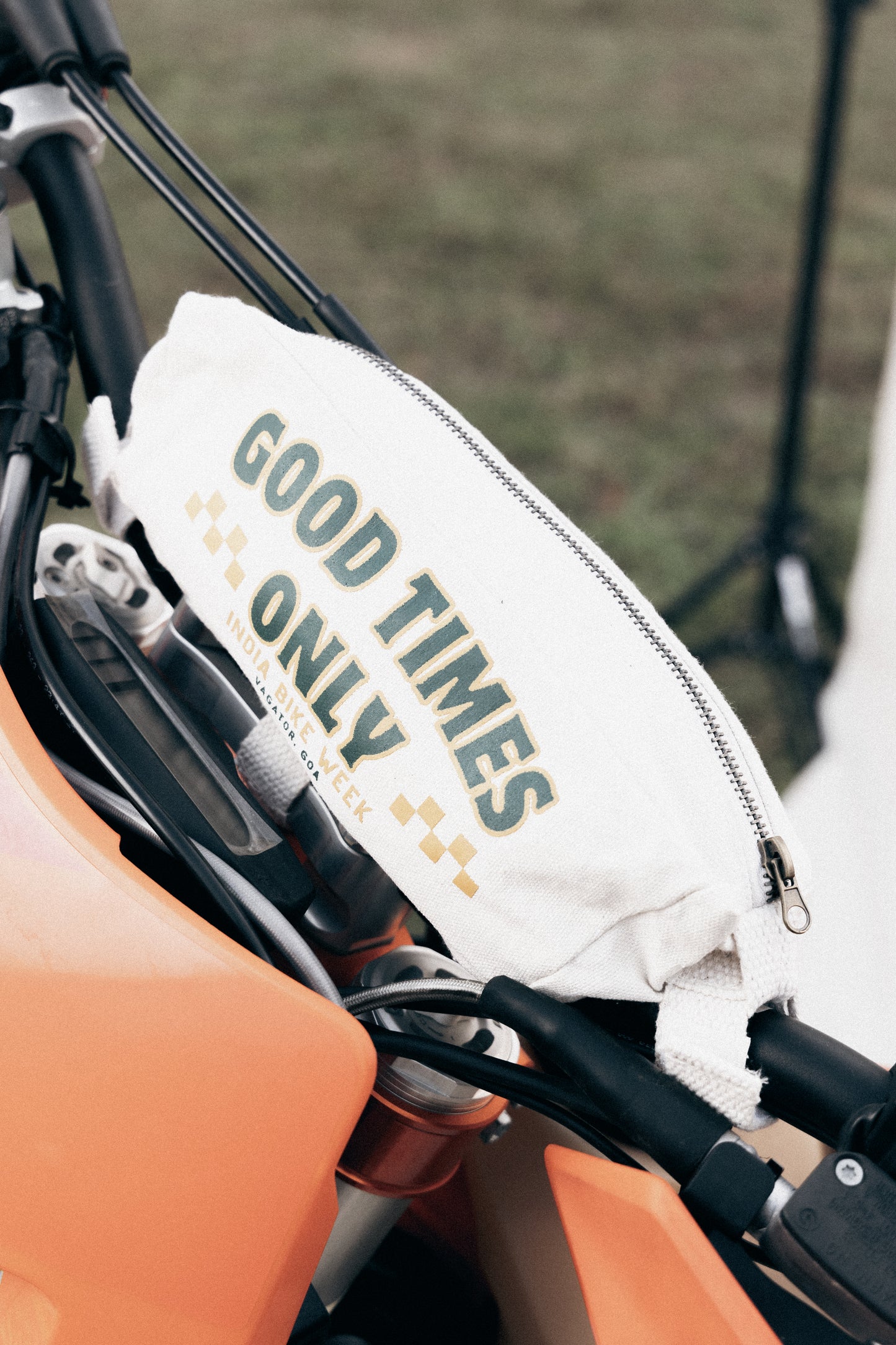 GoodTimes Only HandleBar CarryAll - Sand Beige