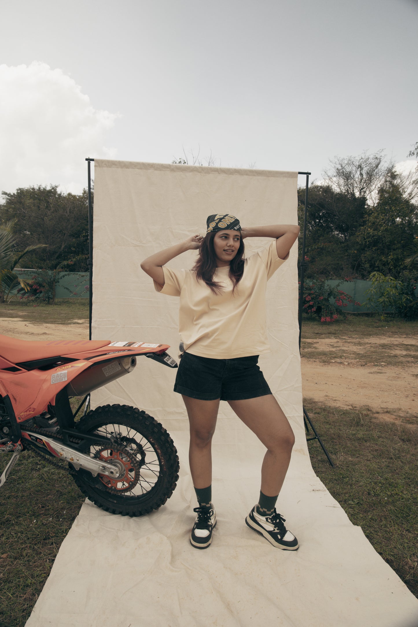 GoodTimes Only Sand Oversized T-Shirt