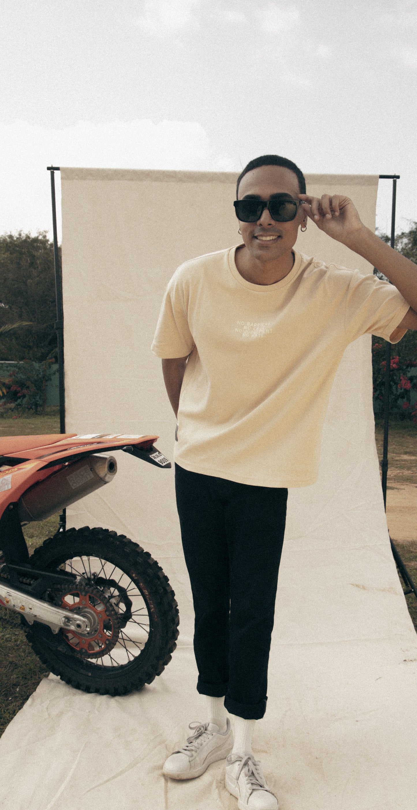 GoodTimes Only Sand Oversized T-Shirt